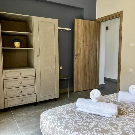 Апартаменты Petra Residences In