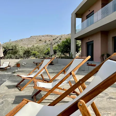 Petra Residences In * لينثوس